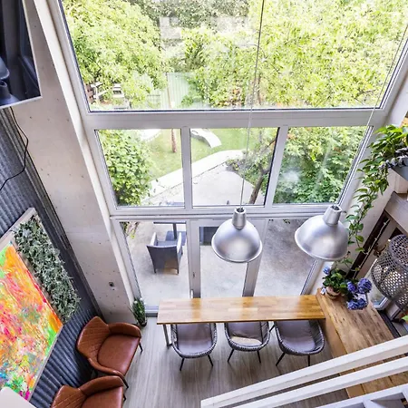 Semesterbostad Cube House