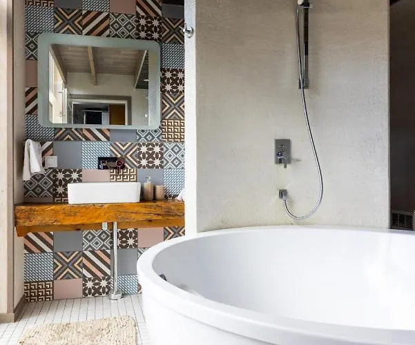 Cube House Dom wakacyjny Parnawa