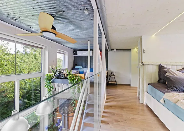 Vikendica Cube House *